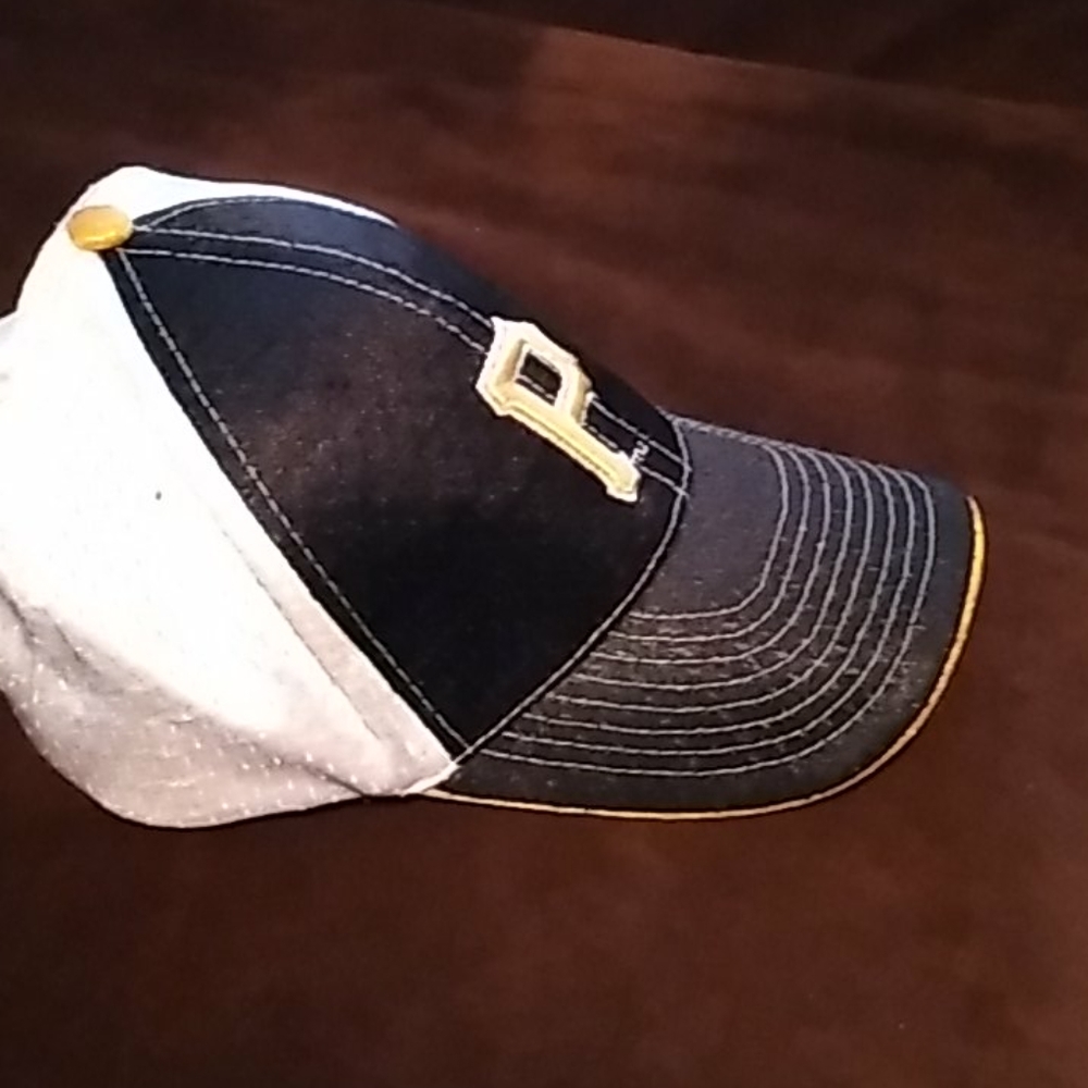 Baseball cap - Picture 2 of 2